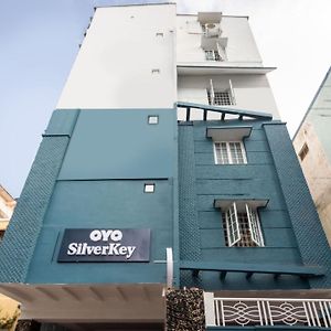 Hotel O Himayat Nagar Circle Near Snow World
